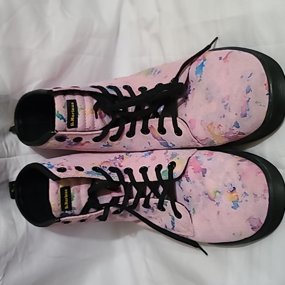 DR. MARTENS Sheridan Rainbow Suede CONFETTI SUEDE CASUAL BOOTS US 9 - Picture 2 of 6